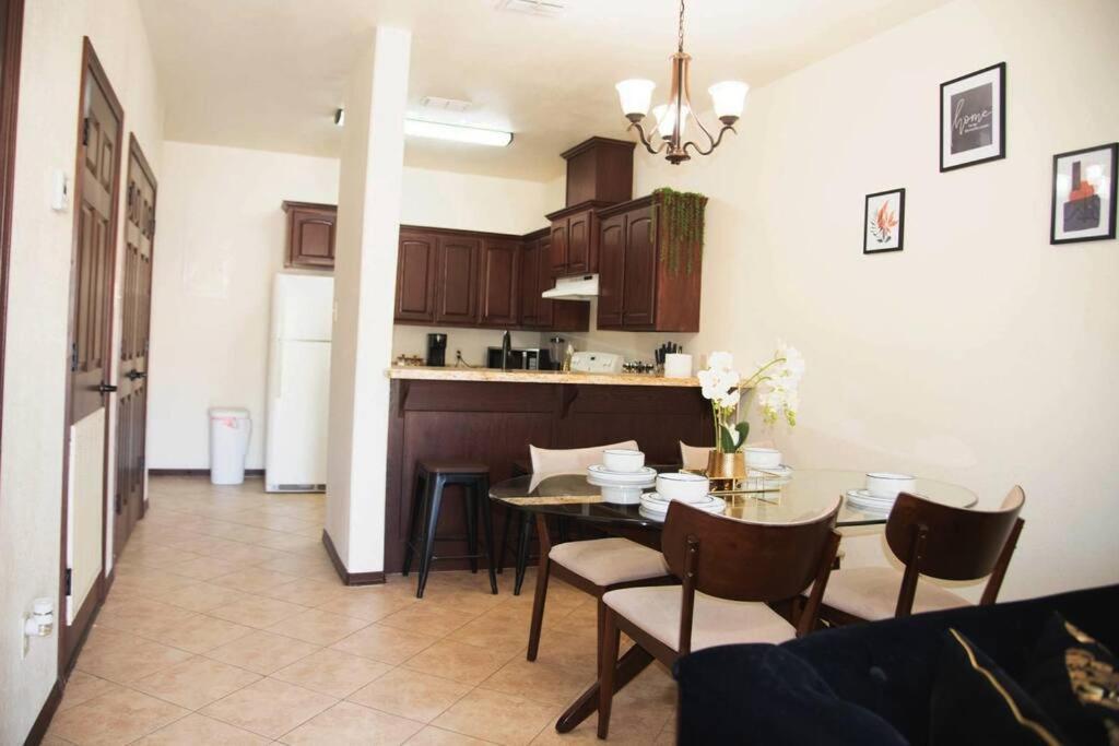 1 Min To University Utrgv 2Bd 2Bt Town Suite Edinburg Exterior photo